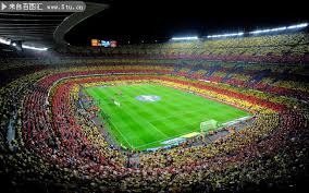 邮报：伯恩茅斯后卫塞内西与女足后卫鲍尔斯成英超新明星情侣